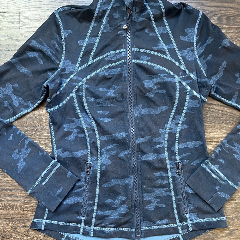 Lululemon Athletica Blue Bomber Jacket with Athletic Fit
